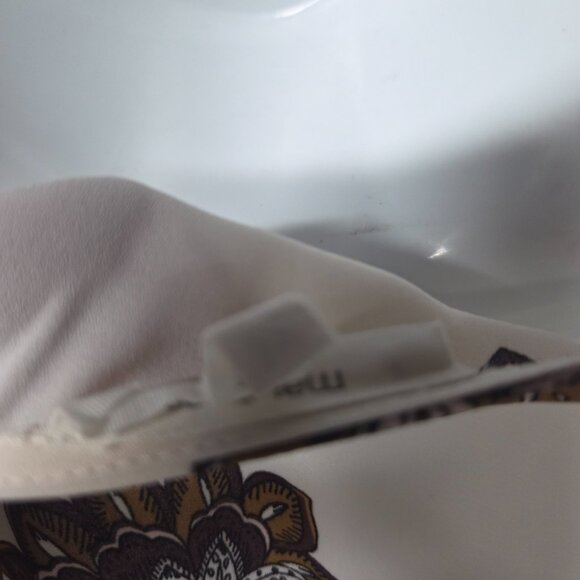 Maurices Floral Blouse M | White V Neck Long Sleeve Lightweight Boho Chic Top - Picture 7 of 7